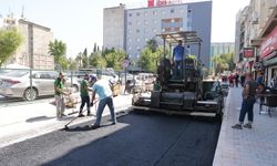 Alsancak'ta yollar sil baştan yenileniyor