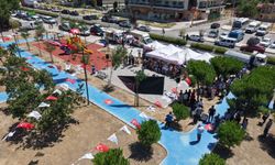 Bayraklı'ya çifte yatırım: Yeni park ve otopark hizmete açıldı