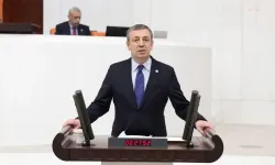 CHP'li Türeli'den yasa teklifine tepki: Çocuklar cezalandırılıyor!