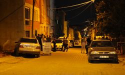 Komşu iki aile arasında kavga: 1’i polis 11 yaralı