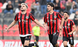 Karşıyaka'da Veysel Karani el yaktı