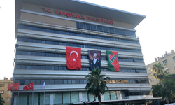 Karşıyaka’da kafalar karışık… Belediye, CHP’de mi kalacak?