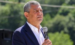 Özel'den yeni parti açıklaması: Üç aşamalı yol haritasını anlattı