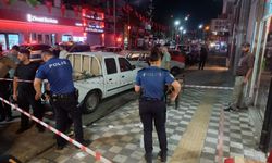 Kasklı saldırgan dehşeti: Bacağına 3 kurşun isabet etti!
