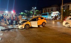 Kavşakta kaza: 4 yaralı!