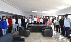 Yeni partiden İzmir'de 'ayrılık zirvesi' ve talimat: Yeni ilçe binalarını hazırlayın!