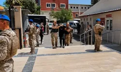 Jandarma kıyafetiyle 13 kilogram altın gasbeden 9 şüpheli adliyede!