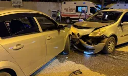 İki otomobilin çarpıştığı kazada 4 kişi yaralandı!