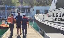 Fethiye açıklarında gezi teknesinde rahatsızlanan kişiye tıbbi tahliye