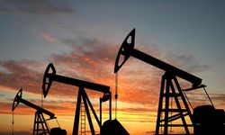 Petrol, Hürmüz belirsizliğiyle yükseldi