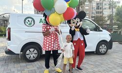 Kanseri yenen 7 yaşındaki Ege için gökyüzüne 300 balon bırakıldı