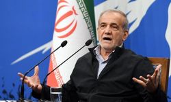 Pezeşkiyan istifa iddialarını reddetti!