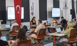 Büyükşehir’den esnafa yapay zekâ eğitimi!