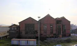 Konak'ta tarihi fabrika mesaisi!