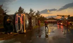 Yolcu otobüsü ile akaryakıt tankeri çarpıştı: 35 yaralı!