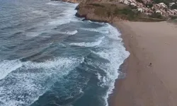 Denize giren 5 kişi boğulma tehlikesi geçirdi: 1 kişi aranıyor!