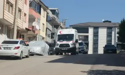 Evinin salonunda ölü bulundu!