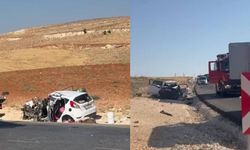 İki araç kafa kafaya çarpıştı: Can kayıpları ve yaralılar var