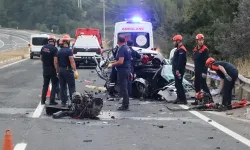 Karşı şeride geçen otomobil, başka bir otomobille çapıştı: 1 ölü, 2 ağır yaralı