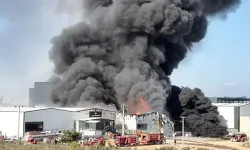 Gebze'de depo yangını: Dumanlar gökyüzünü kapladı
