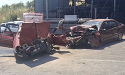 Kütahya’da otomobiller çarpıştı: 1 ölü, 1 yaralı!