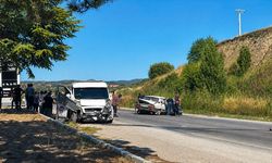 Oto kurtarıcı ile otomobil çarpıştı: 1 ölü, 2 yaralı