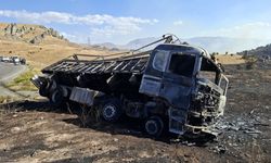 Yokuşta balataları alev aldı: Kamyon kül oldu