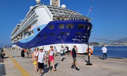 Bodrum’a kruvaziyerle turist akını