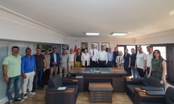 Karabağlar'da toplu geçiş: Başkan Kınay da meclis çoğunluğu da YENİ Parti'de!
