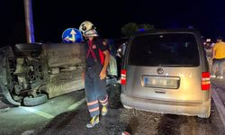 Feci kaza: 2 hafif ticari araç çarpıştı, 9 yaralı
