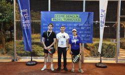 Çeşme’de spora yeni yatırım: 16 Eylül Kurtuluş Parkı’na padel kortu kazandırıldı