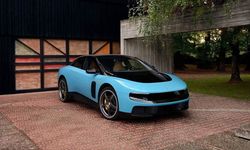 Ferrari’nin ilk elektrikli otomobili rekor fiyata satıldı