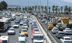 İzmir’de her 2 kişiye 1 araç!