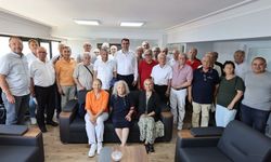 İzmir'de istifa dalgası sürüyor: 78 eski ilçe başkanından CHP'ye veda!
