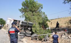 Feci çarpışma: 1 can gitti, 8 kişi yaralandı