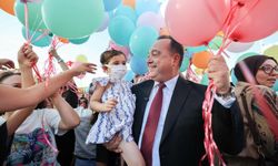 Manisa'da Zafer Bayramı’nda çocukların yüzü güldü