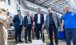 İlk mezat Başkan Tugay’dan!