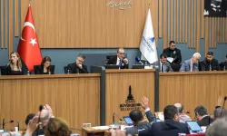 Büyükşehir Meclisi’nde ‘sırça köşk’ atışması!