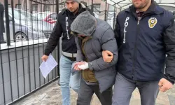 Üvey babasını bıçaklayarak öldürdü!