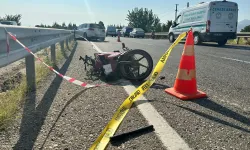 Manisa'da otomobil motosiklete çarptı: 1 ölü, 3 yaralı!