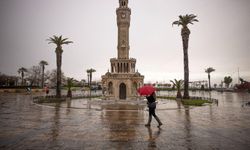 İzmir’de hafta sonu hava değişiyor: Sağanak geliyor!