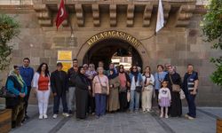 İzmir’in emeklileri kenti keşfetmeye devam ediyor