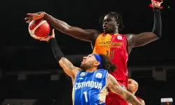 Galatasaray sezonu 102 sayılık galibiyetle açtı