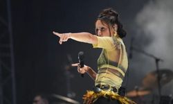 Zeynep Bastık: Ne yaşıyorsunuz, ayıptır ya!