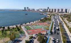 Bostanlı’ya iki yeni padel kortu: Ekim ayında açılıyor