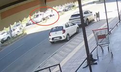 Korkunç kaza: Kapıya çarptı, kamyonun altında kaldı!
