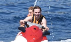 Ata Yaşat, jet-ski üzerinde hünerlerini sergiledi