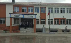 Van'da panik anları: Öğrenci, okula tüfekle geldi!