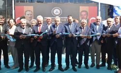 İzmir Demokrasi Üniversitesi'nin sağlık üssü yola çıktı!