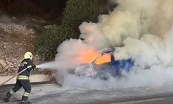 Otomobil alev topuna döndü!